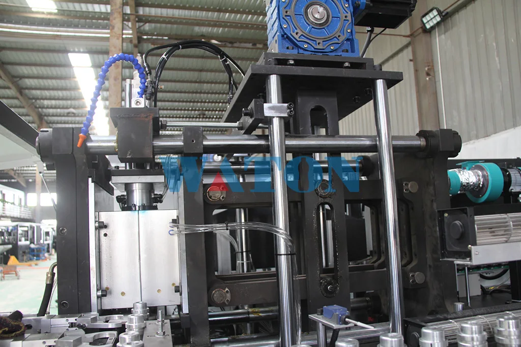 Touch screen PLC control 5L plastic bottle blower machine
