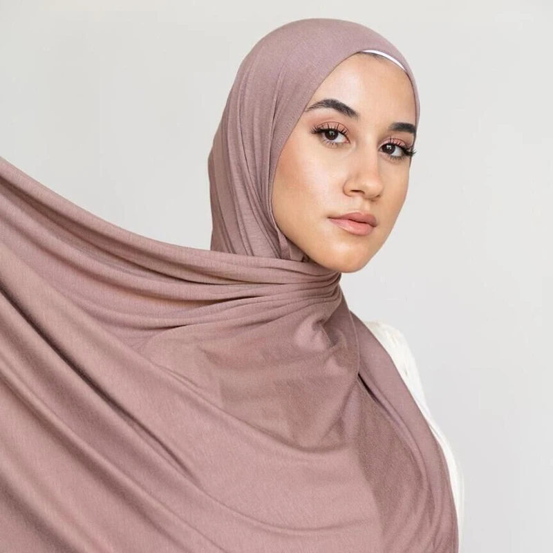 Оптовая продажа 2022, Лидер продаж, длинный трикотажный хиджаб, двухсторонний эластичный Трикотажный Шарф из высококачественного хлопка, хиджаб, шаль