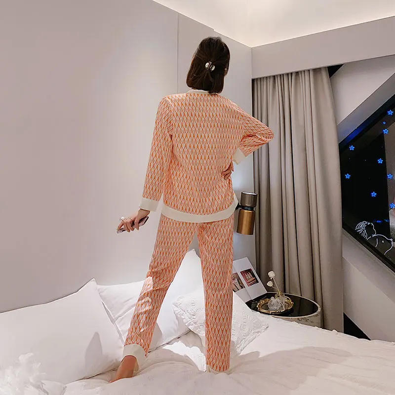 sutra tipis 2 buah bernapas lengan panjang raso lembut kotak-kotak surat pakaian santai  set piyama