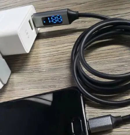 Fashionable hot selling LCD display voltage current charging cable for phone