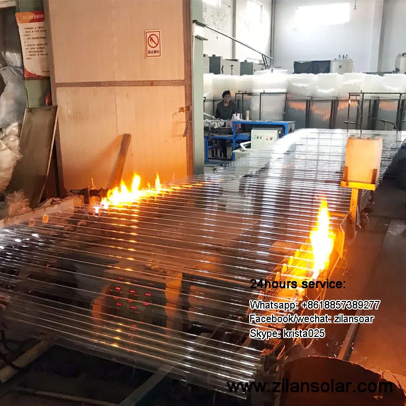 Solar water heater with feeding tank