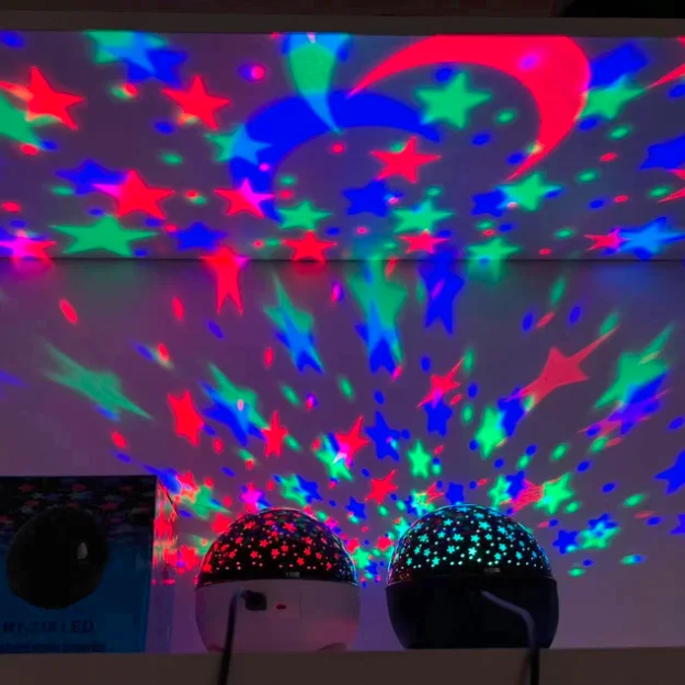 Низкая цена OEM 5V RGB музыка меняющая цвет лампа Синие зубы светодиодная музыкальная