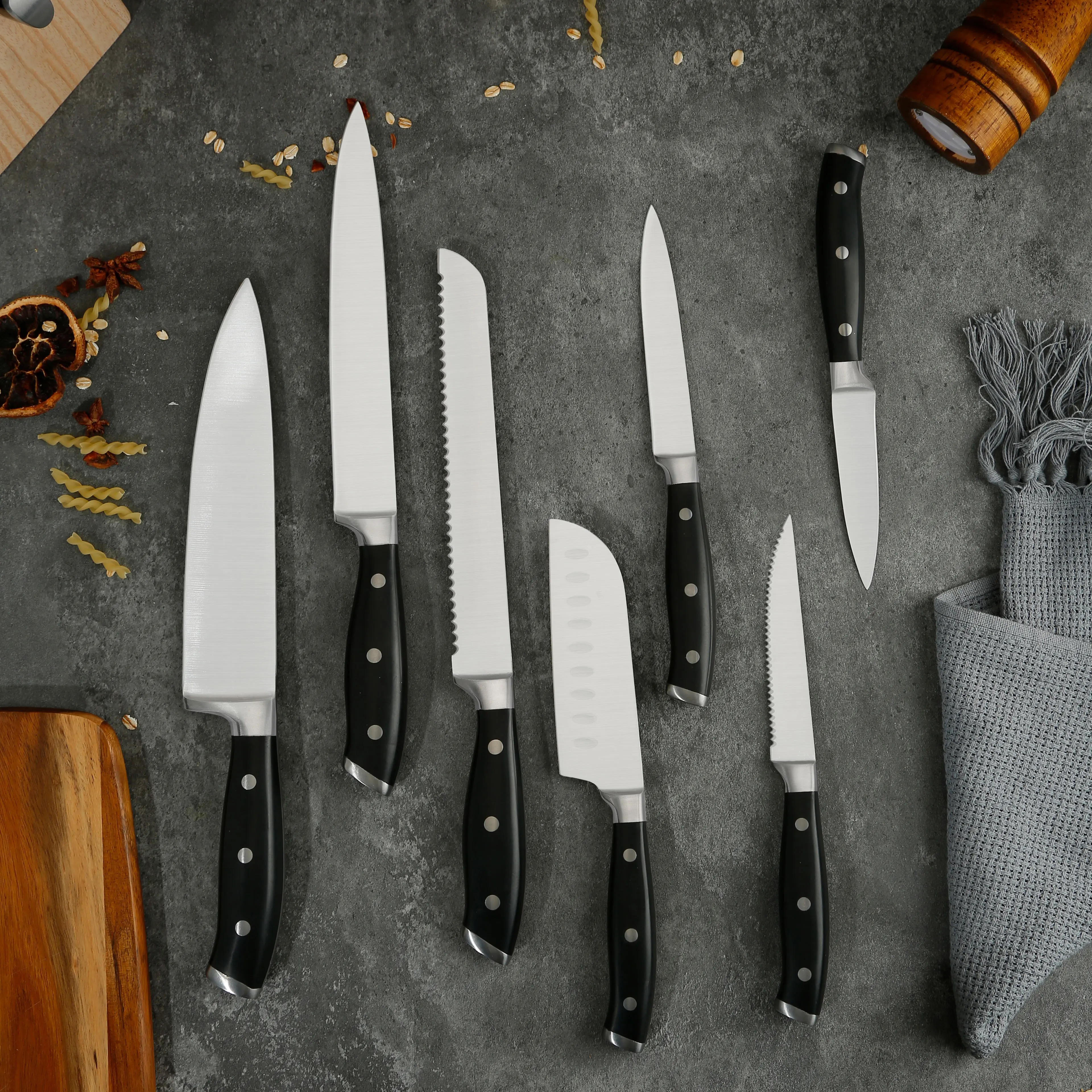 Classic Bread Knife for Homemade Bread Ergonomic Black Forged ABS Handle cake knife