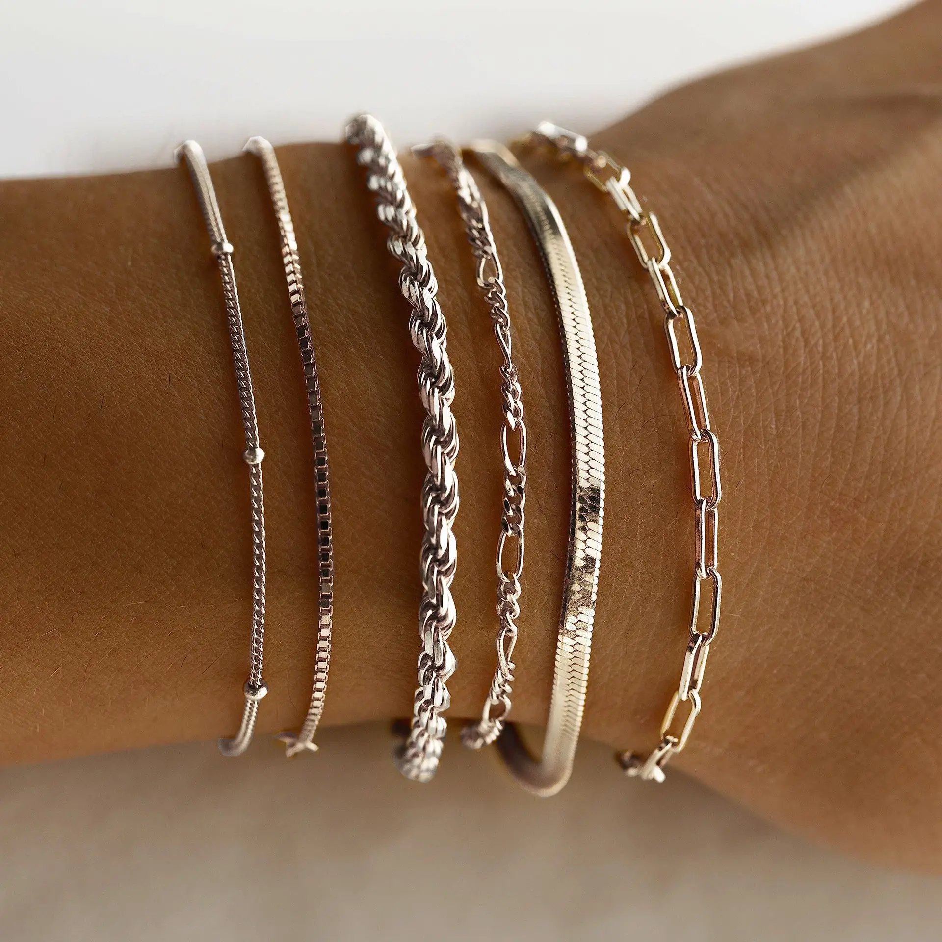 Waterproof Bohemian Minimalist Snake Chain Bracelets 18K Gold Plated Stainless Steel Cuban Chain Stackable Bracelet for Women