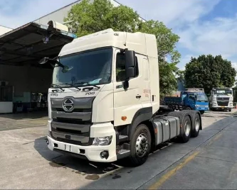 Japan 450hp HINO 700 6x4 High Top Cab Tractor Truck Tractor Head