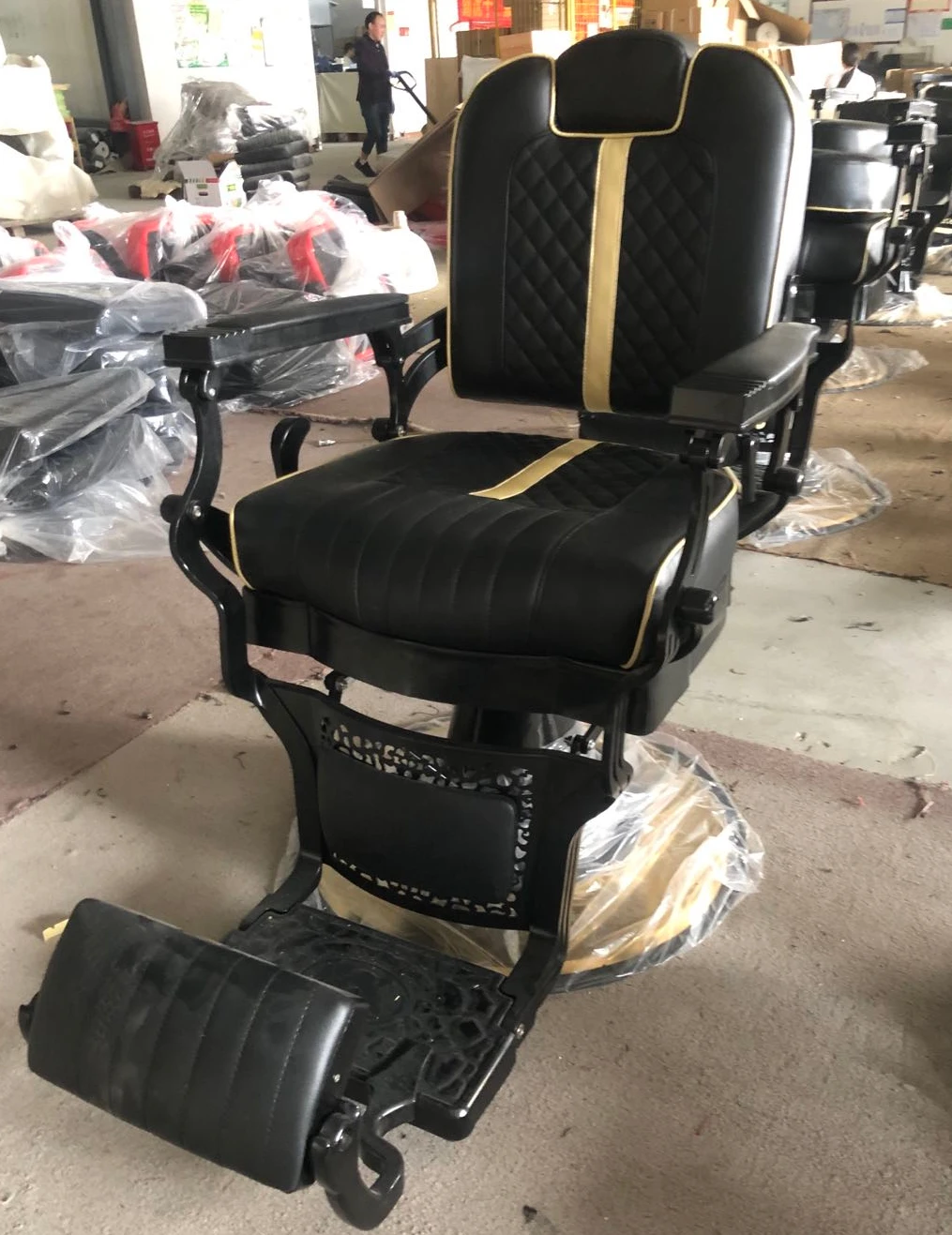 2021 новейший европейский стиль Сверхмощный черный и золотой парикмахерский стул кресло для салона откидной 5 лет гарантии