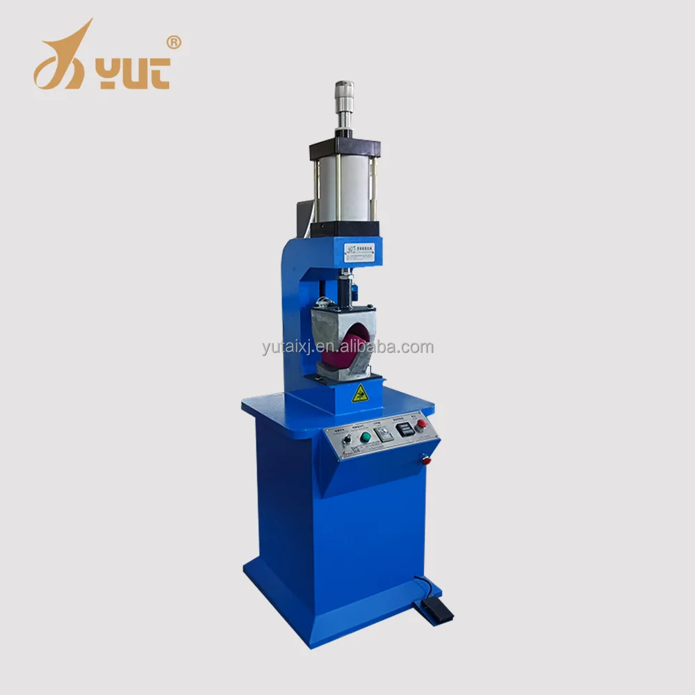 Машина для формования обуви