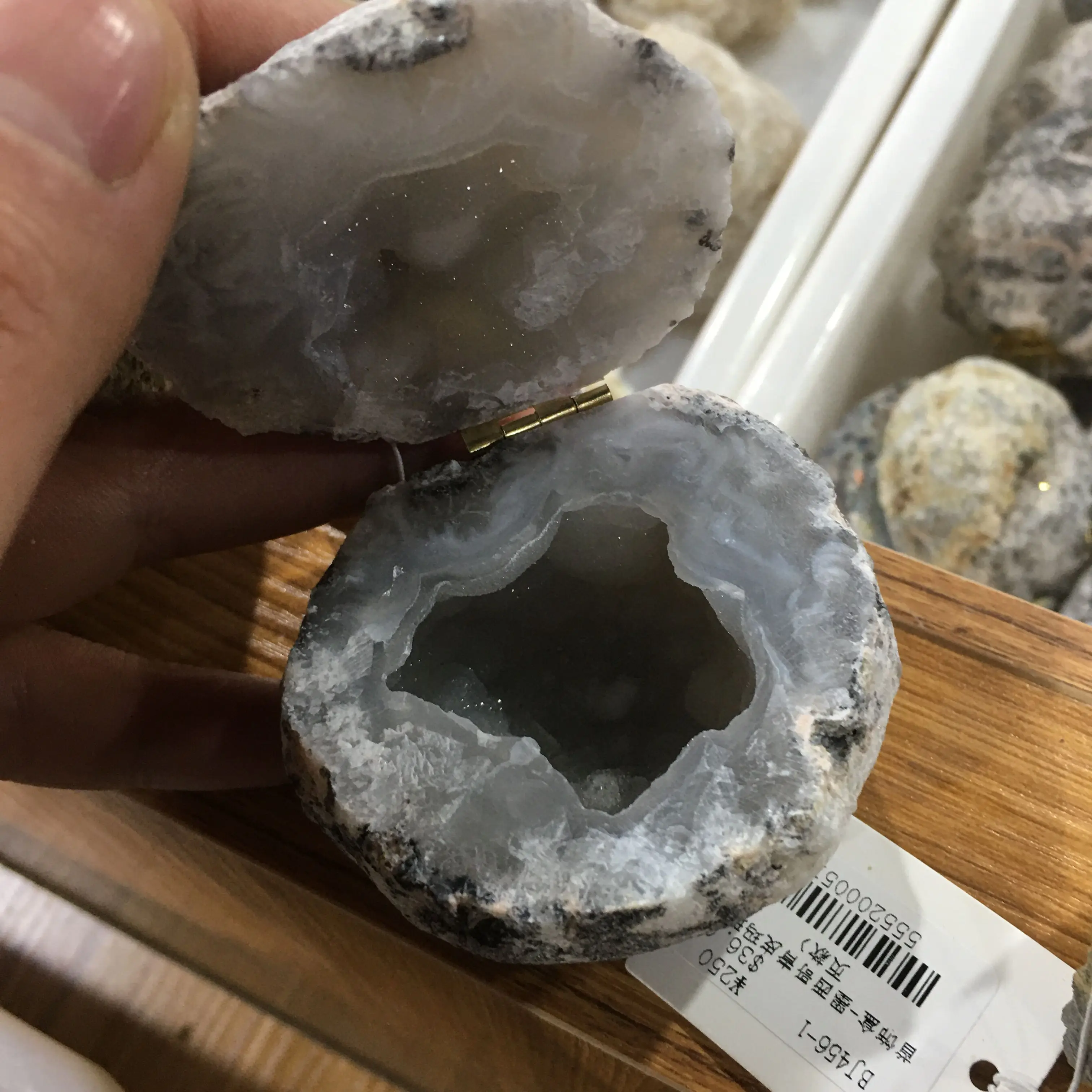 New products  agate geode angle aura quartz crystal geode