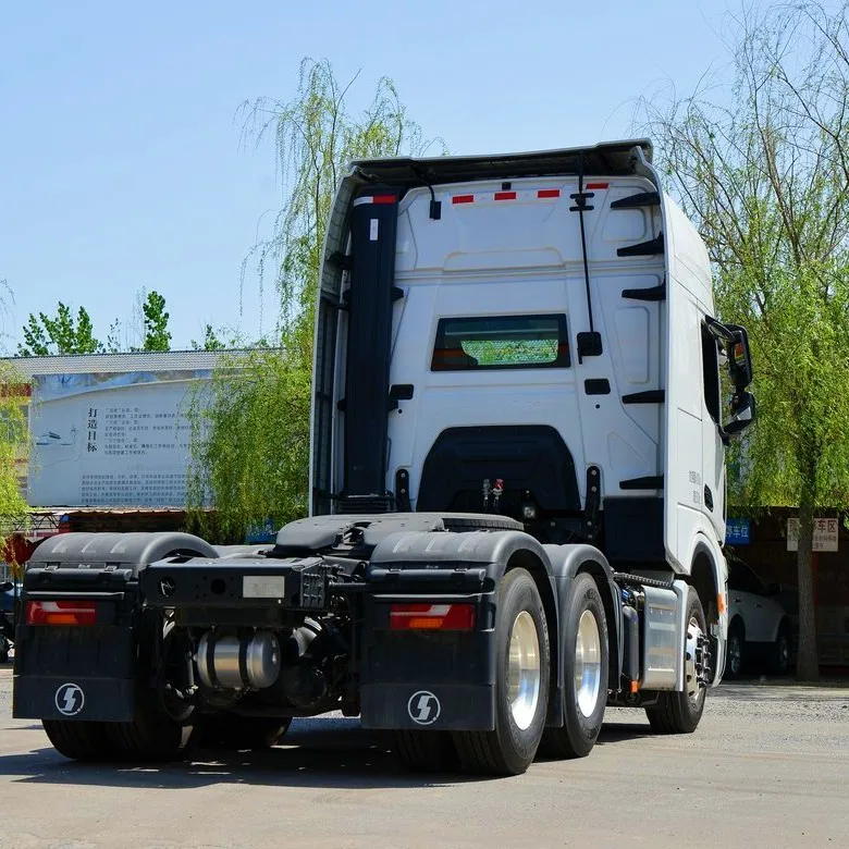 Factory Supply New Shacman Tractor Truck X6000 6X4 Commercial Tractor Head
