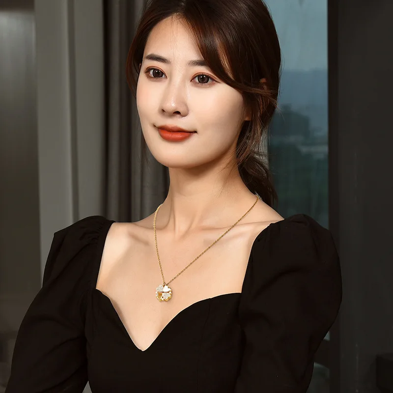 Summereaf Clover Stainlelegantel Necklace Party Heart Linked to Heawomenocasualwearing Necklace Magnetic Charm Necklace Cute