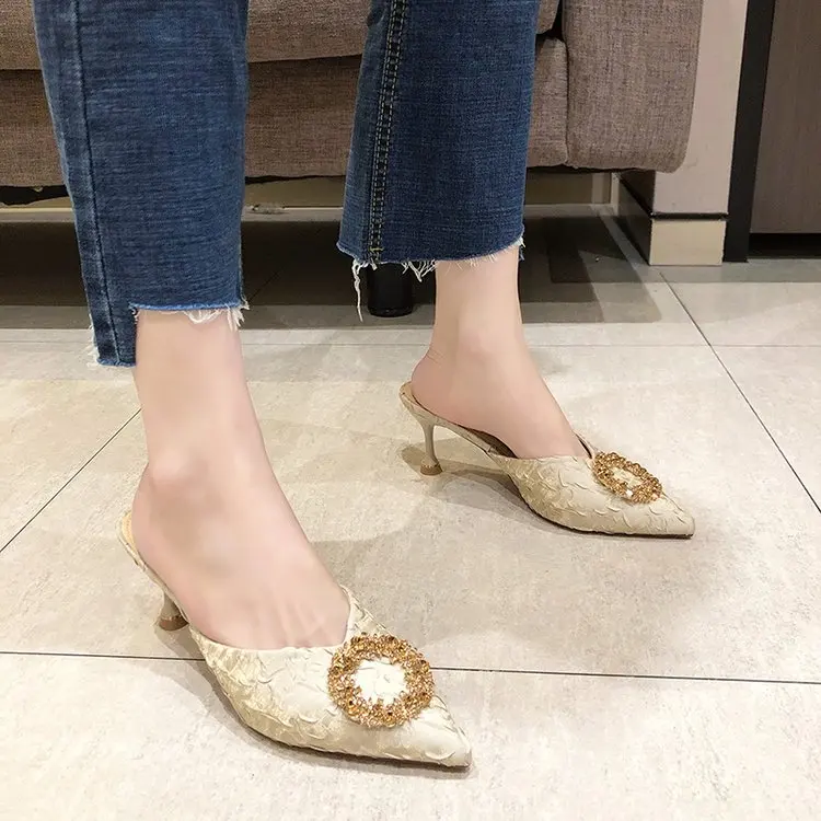 New spring and summer pointed toe toe fashion round buckle satin ladies high-heeled half slippers Z88