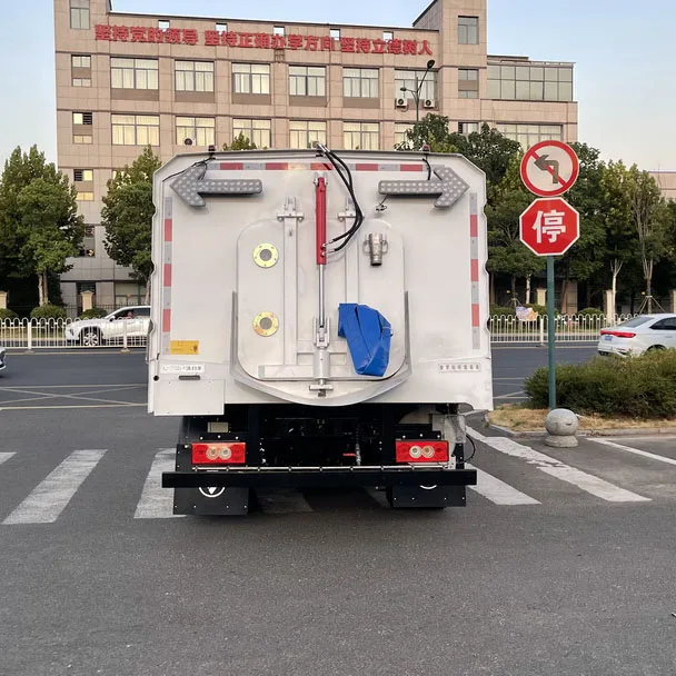 FOTON BROCK 12T моющий и подметальный грузовик BJ5122TXSE6-P1 в наличии на продажу