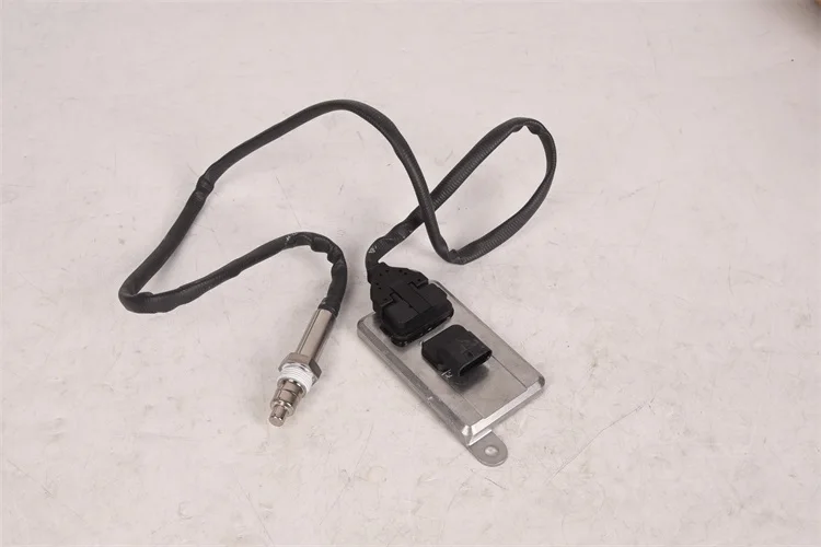 WENSIO Auto Parts 24V Engine Spare Parts 5801754014 5WK96775A Nitrogen Oxygen Nox Sensor For Iveco  Euro 6