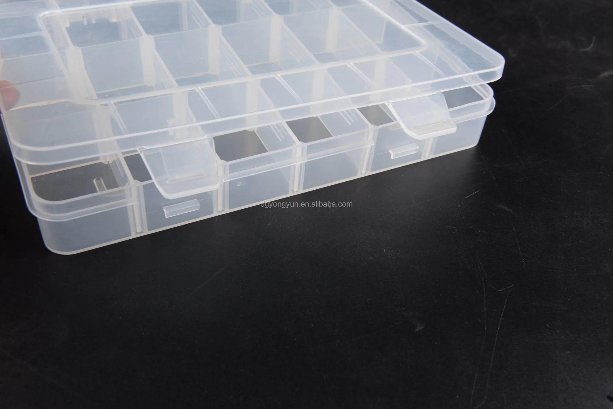 18 compartments transparent plastic storage box with removable dividers