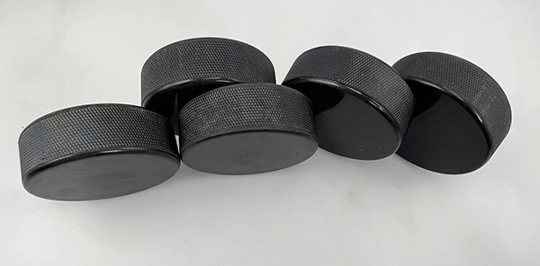 Factory Direct Sell Rubber International Hockey Training Puck Manufacturers Rubber Pucks