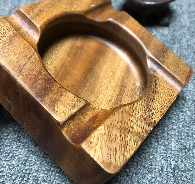 Classic And Unique Dubai Large Travel Wooden Luxury Custom Logo Smoke Cigar Ashtray