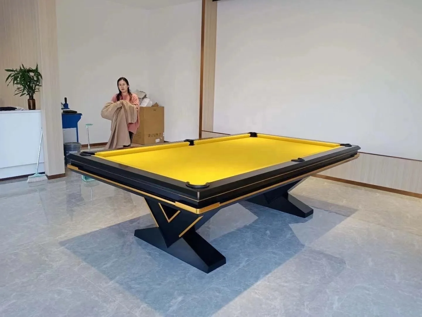 New Product Indoor  Solid Wood Cushions Black and White Billard Pool Table  8ft/9ft