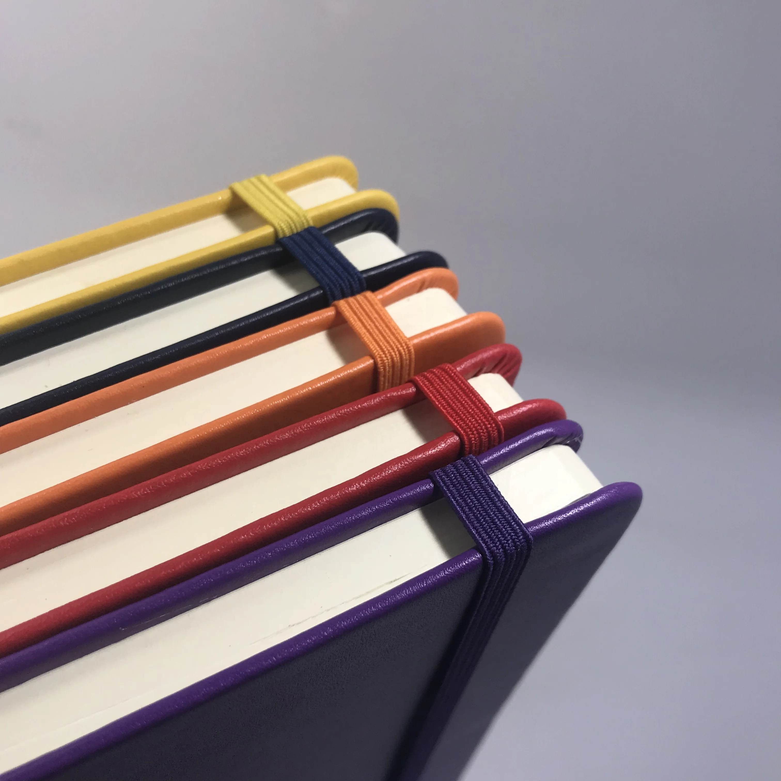 Cheap Bulk Custom Logo Promotion Writing Books Wholesale Customized  A5 PU Leather Paper Notebook With Elastic Strap