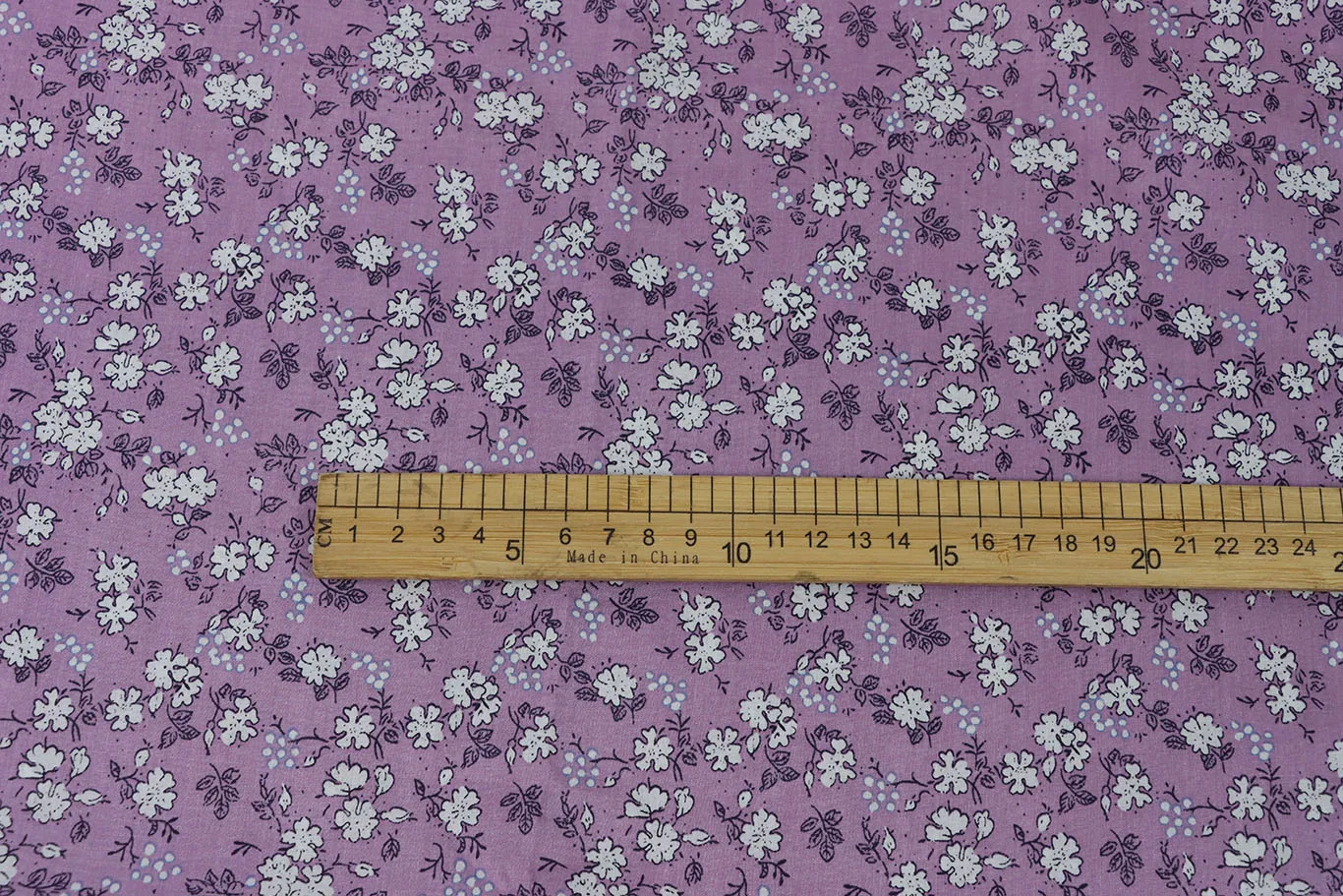 Top Grade Competitive price floral fabric hawaiian organic cotton fabric for shirt