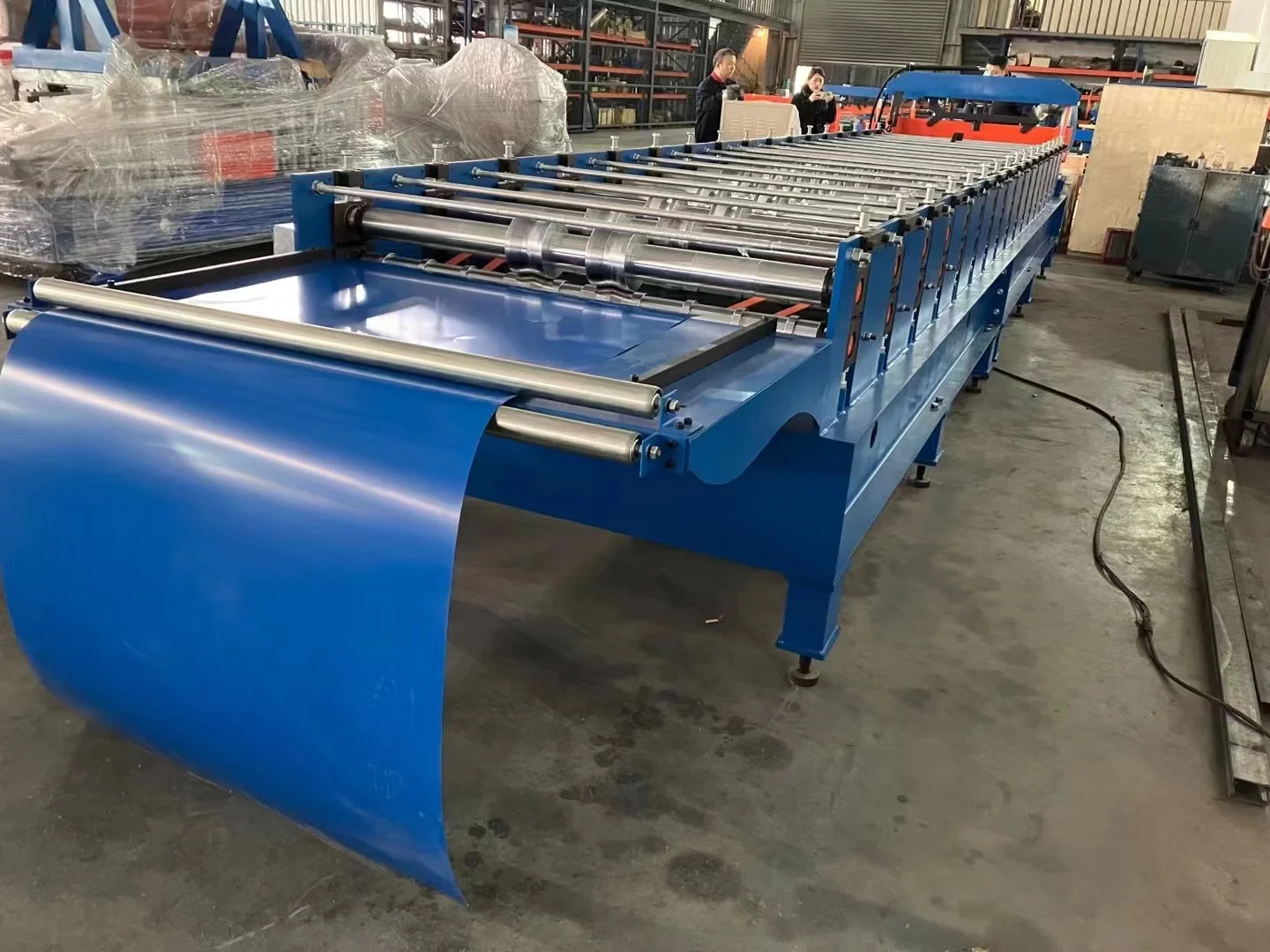 China Factory Price 5V Metal Wall Panel Trapezoidal Roll Forming Making Machine