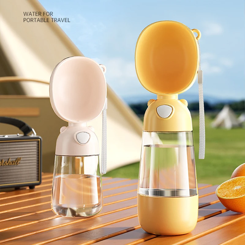 New pet portable water bottle dog kettle pet accompanying cup dog outdoor drinking water go out to feed water magic