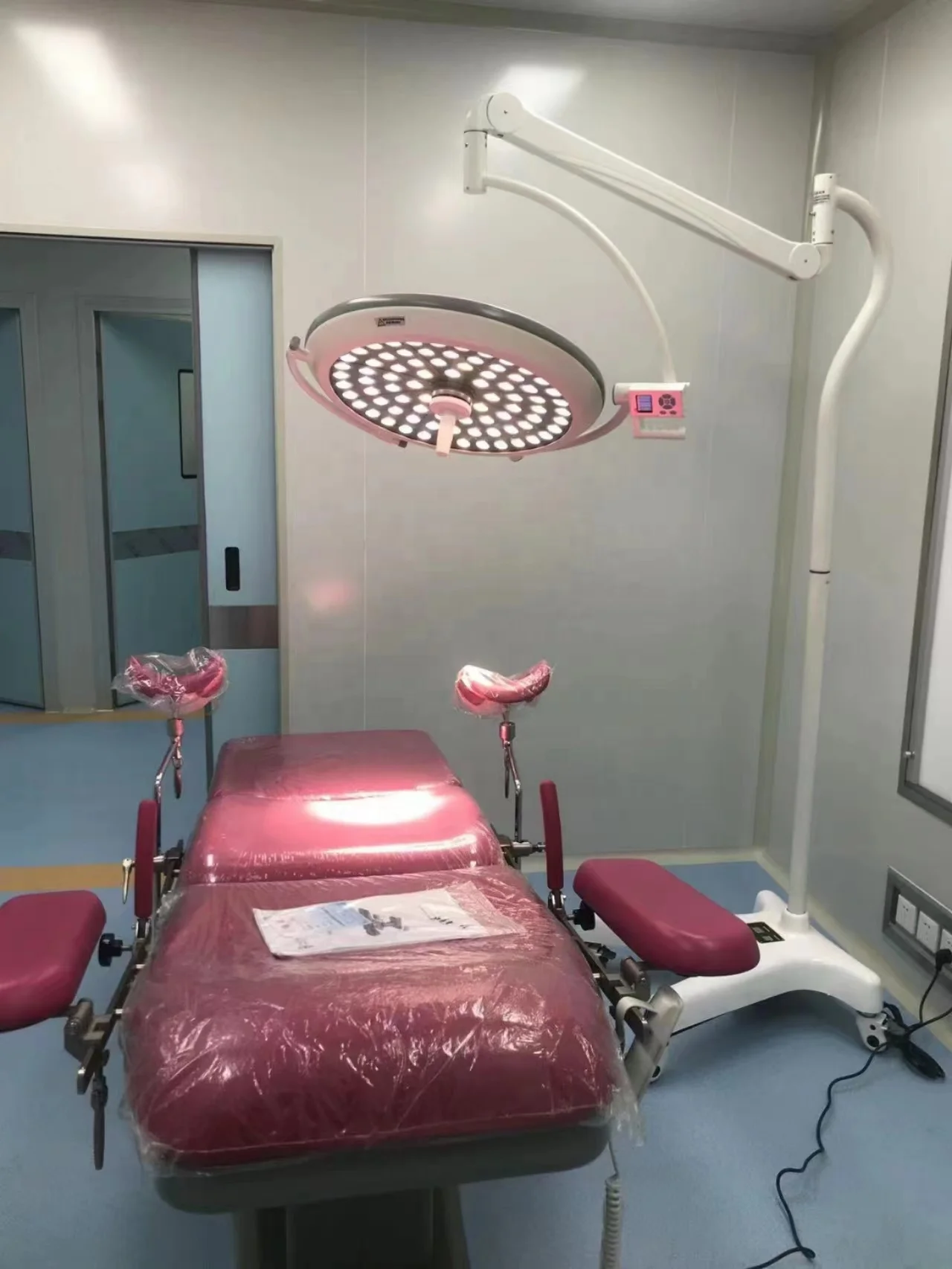 Lexison Veterinary Equipment: POLK-LED700M High quality Mobile Shadowless LED Surgical Lamp for surgical and examination