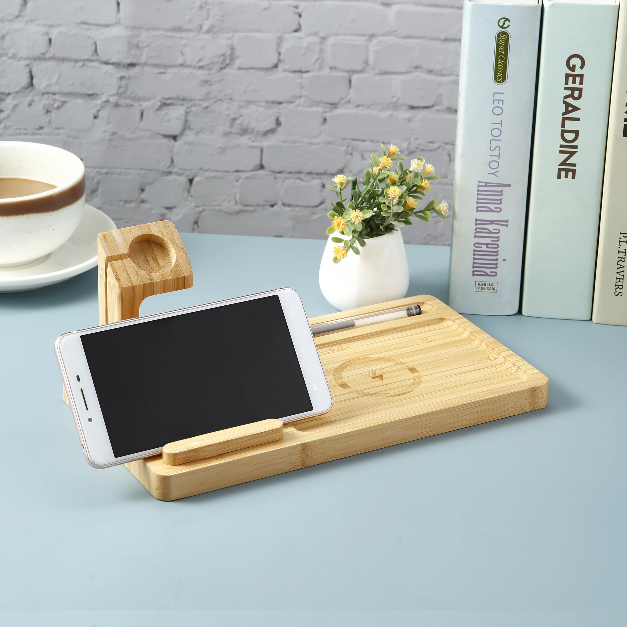 Bamboo Wooden Wireless Charger Stand Portable Fast 3in1 10W Qi Wireless charger For mobile phone/watch/earphones