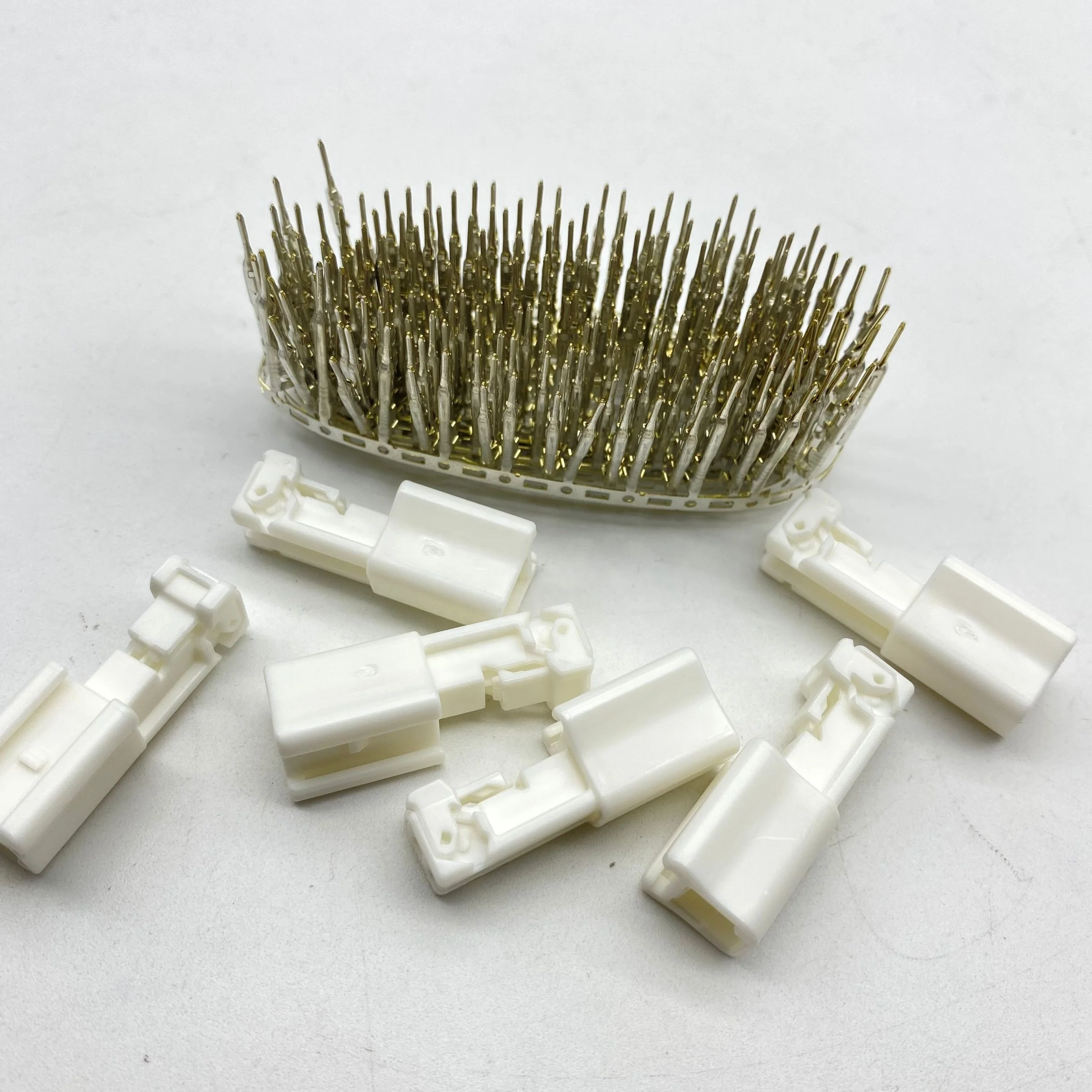 2 pin male 6098-5070 HE series electric automotive connector