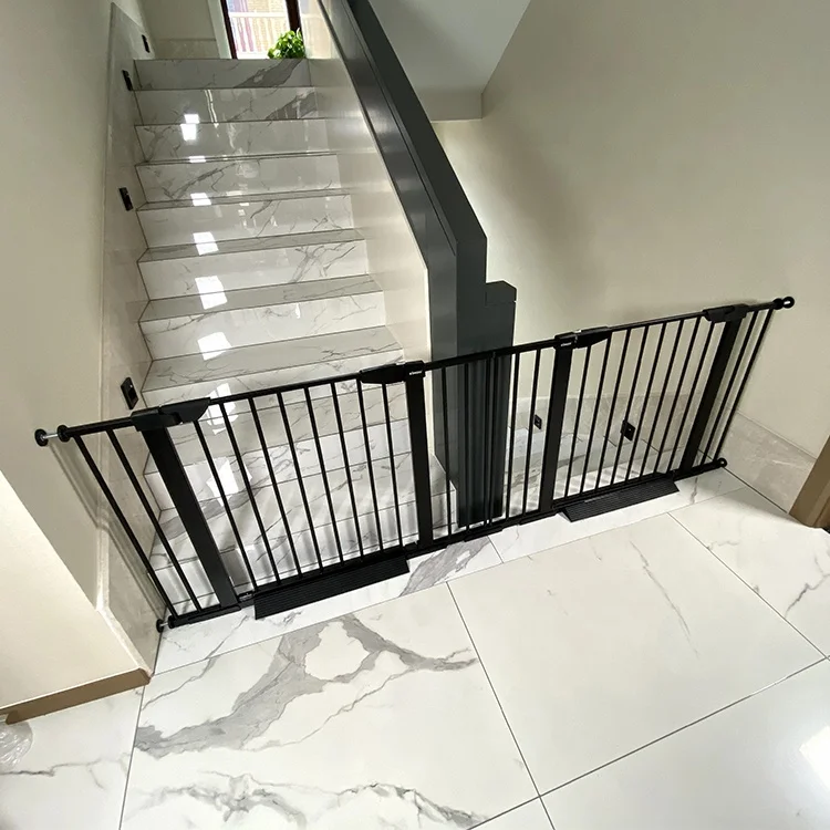 Hot selling pet safety door indoor metal dog door gate stair gate pets outdoor pet gate for dogs
