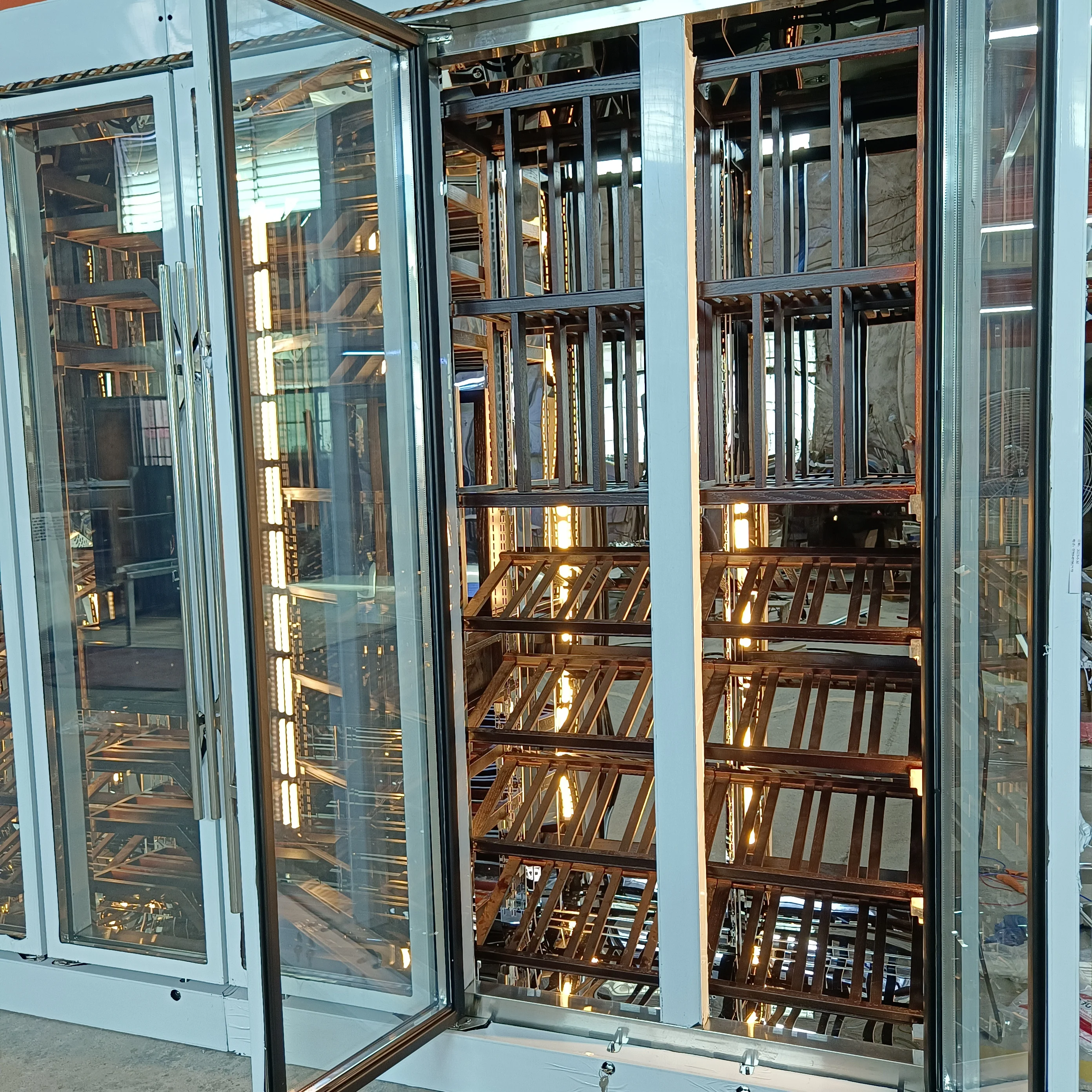 Luxury Wine Store with fridge Wine cabinet cellar cooling systems Red wine coolers