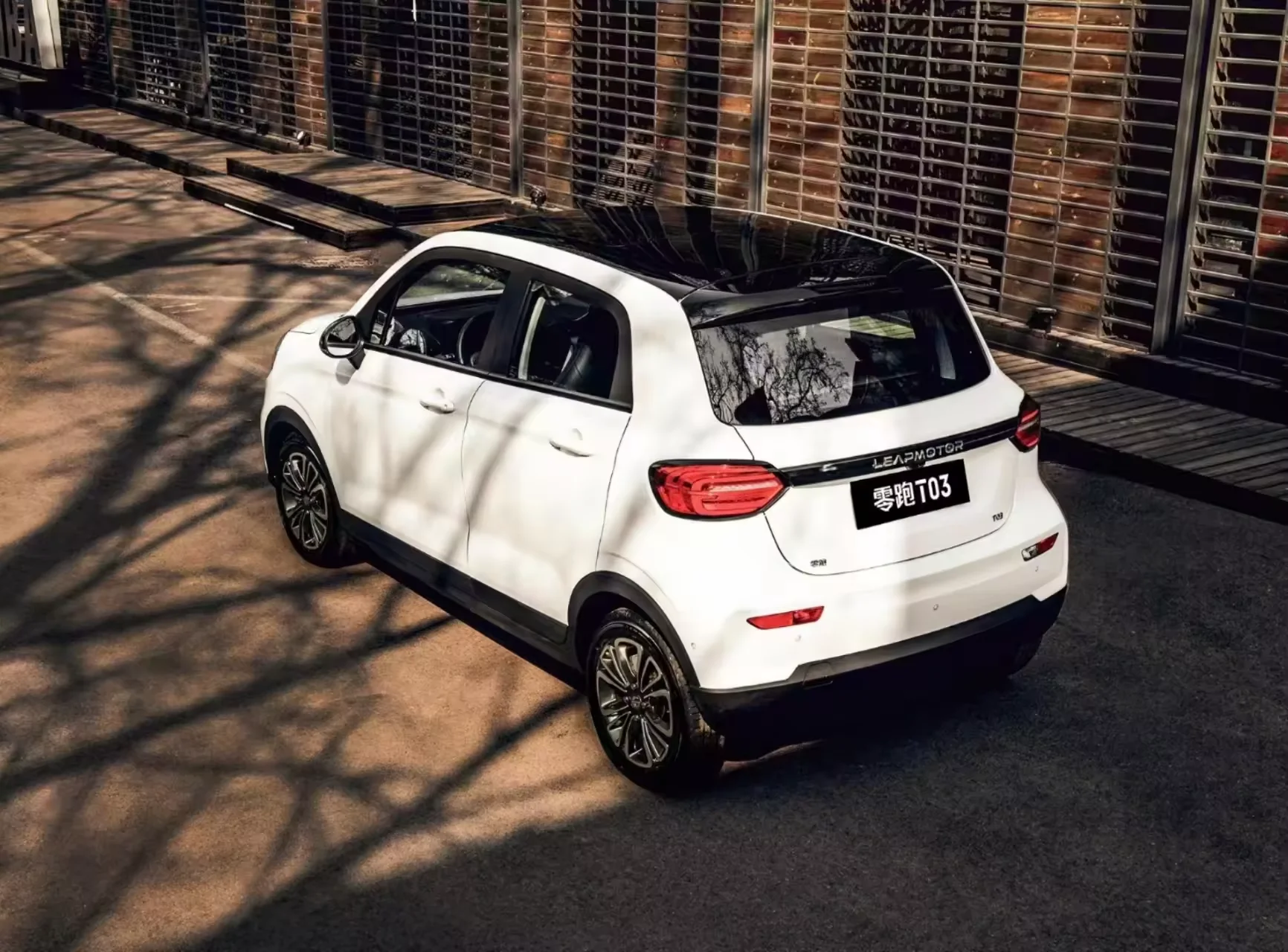 Leapmotor T03 Small Car 200 Lite Edition 5-door 4-seater long range Easy Parking new energy Mini pure Electric sedan car