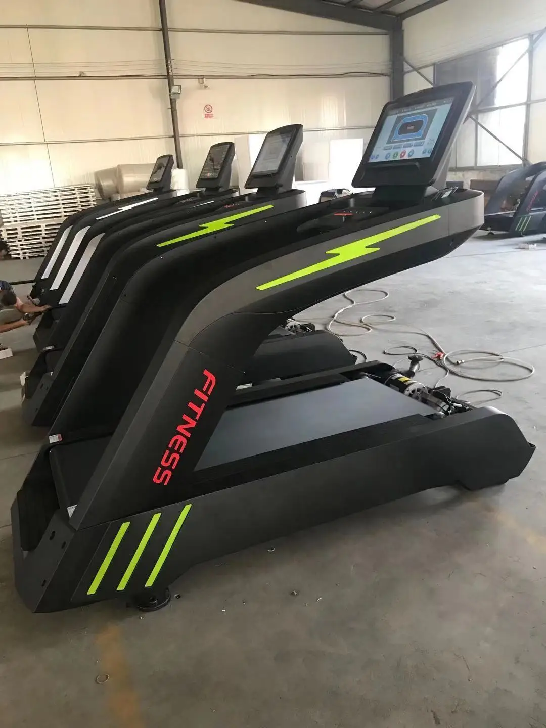 China Running Machine Heavy Duty Equipment Gym Commercial Electric Treadmill With Screen Wifi