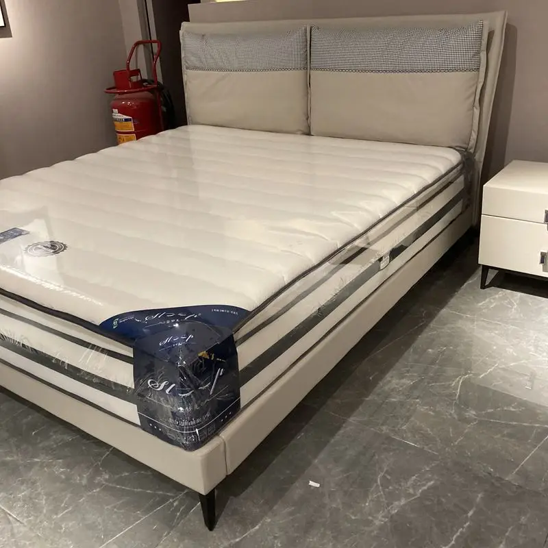 
Italian minimalist light luxury leather bed 1.8m cowhide upholstered bed stereotyped cotton solid wood bedroom double bed 