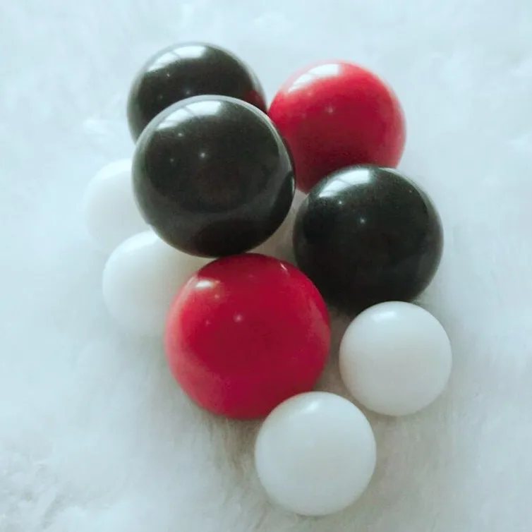 Wholesale 65mm 75mm White pom plastic ball pit balls for children