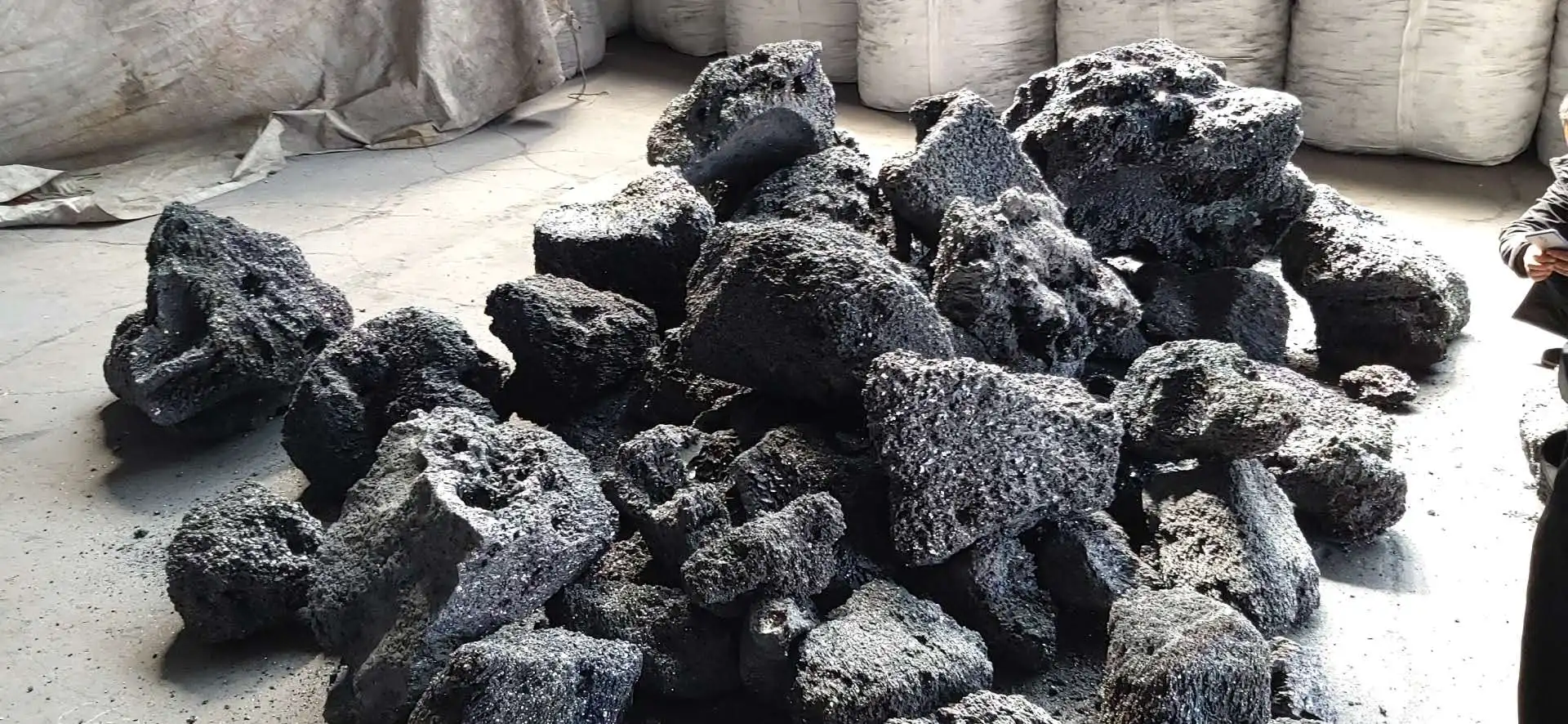 Attractive Price New Type Price Product Silicon Carbide Manufacturer