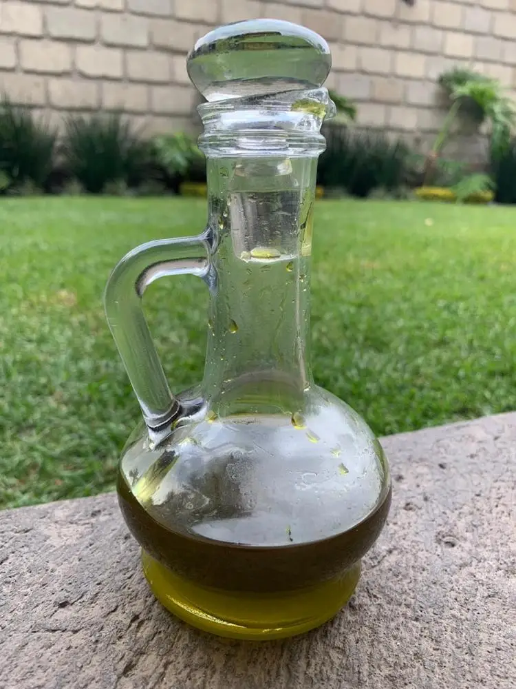 Organic and Natural Avocado Oil