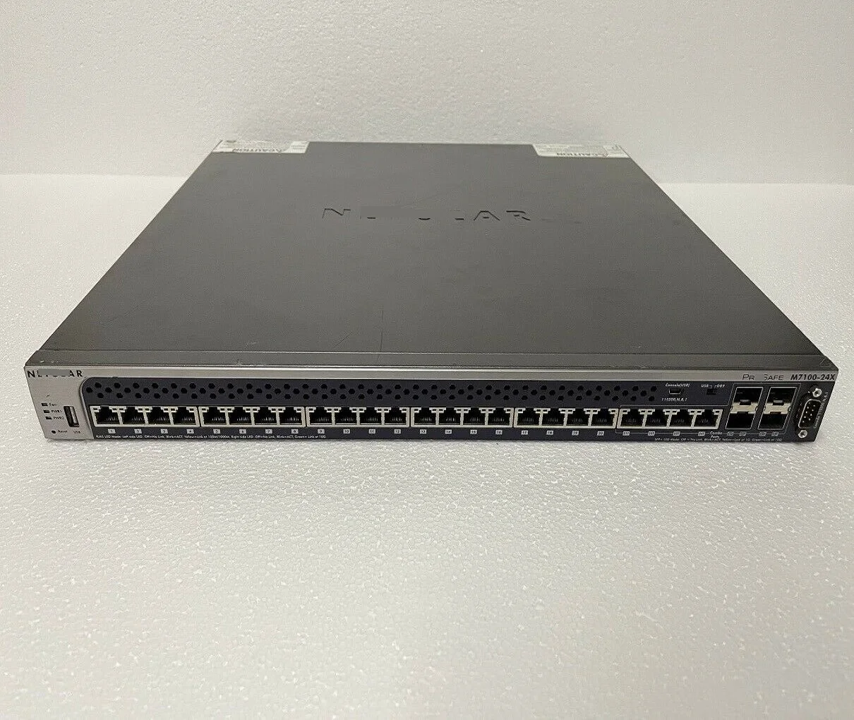 M7100-24X XSM7224 24-портовый 10GBase-T L2 + управляемый коммутатор W/ 2x БП XSM7224S