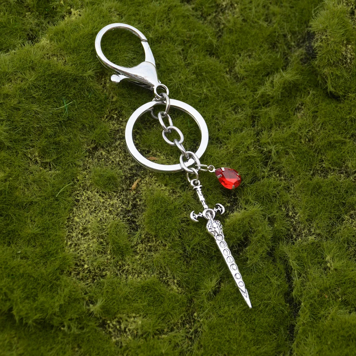 Hot Selling Custom Gothic Dragon Sword Keychain Pagan Weapon Keyring Carring Keychains