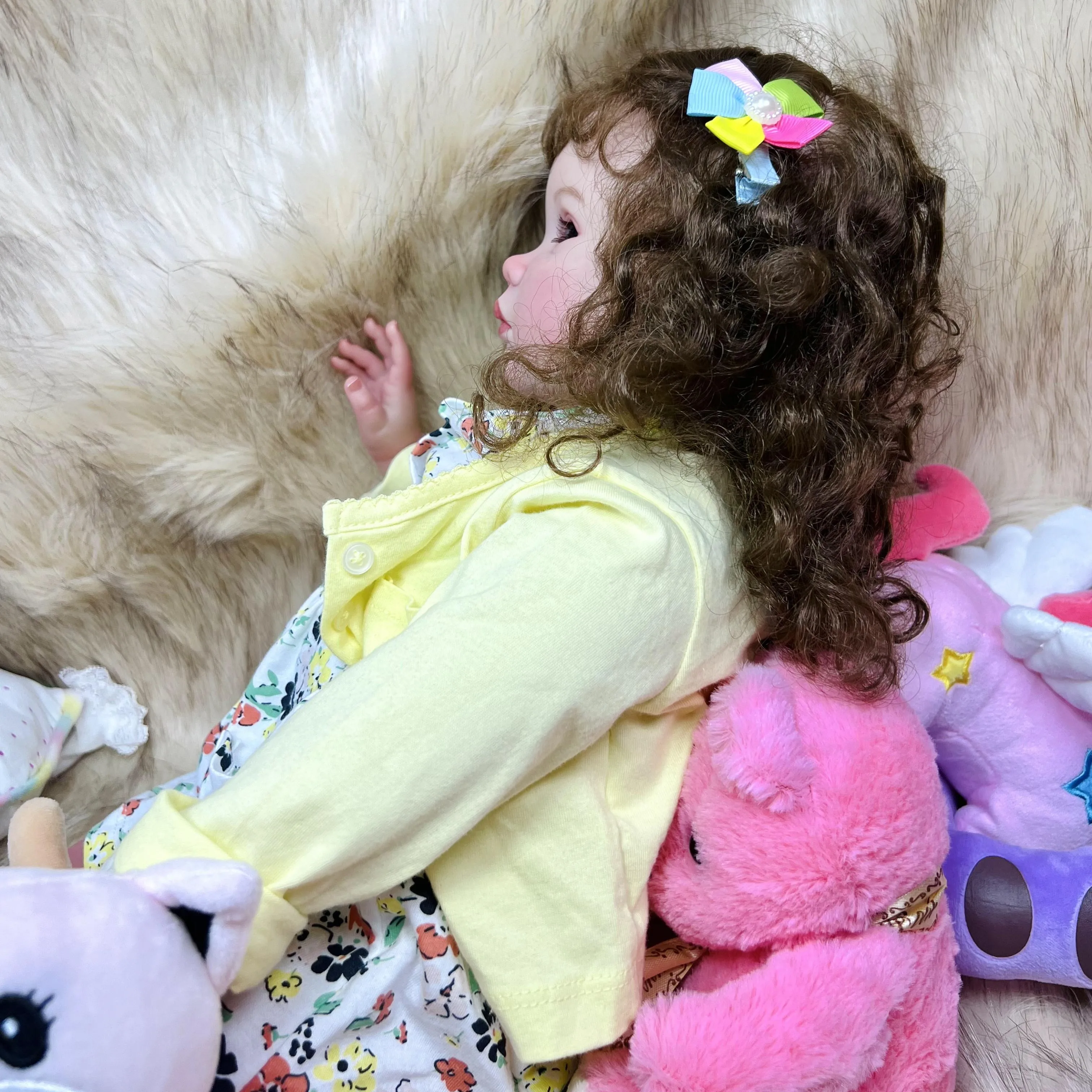 Wholesale 60cm Lifelike Painted Cute Reborn Baby Dolls Girl With a Curly Hair