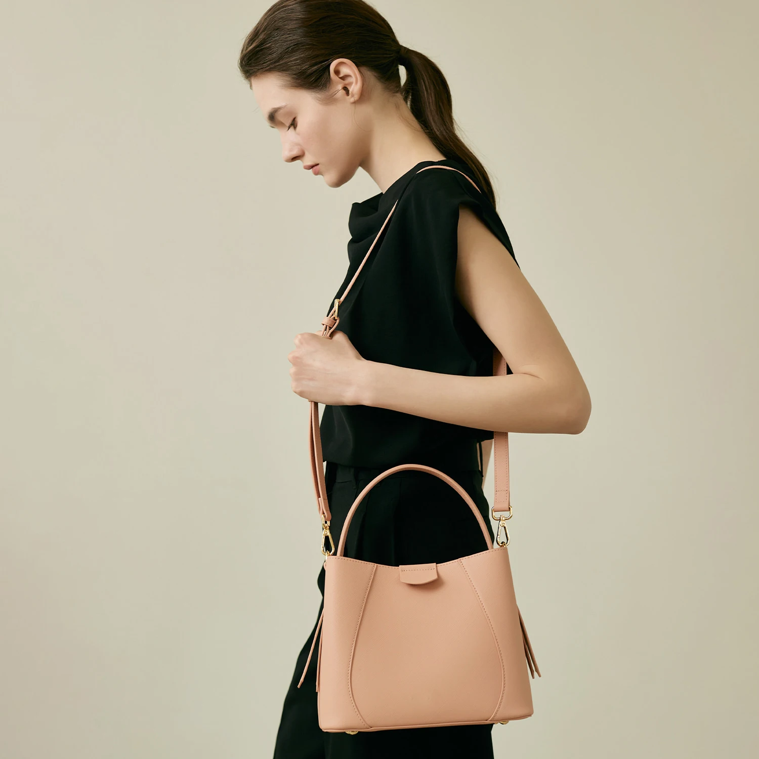 Italy Trendy Square Bucket Bag Purse for Women Custom Crossbody Bag Ladies  Quality  Luxury Leather Bag Famous Brand Handbag OEM