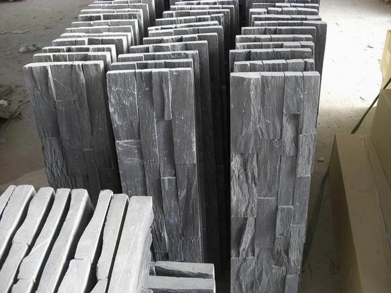 Natural Stone Cladding Exterior Black Slate Culture Stone with Rectangular Split Finish for Outdoor and Hotel Applications