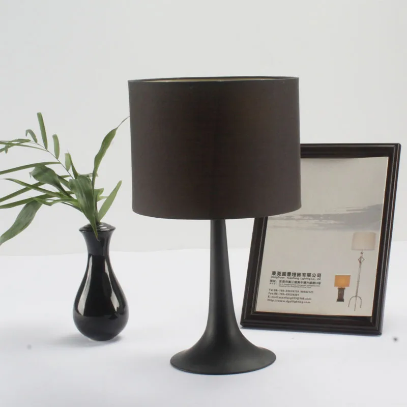 high quality New design black white fabric lamp shade metal  iron base desk light table lamp for Home or Hotel