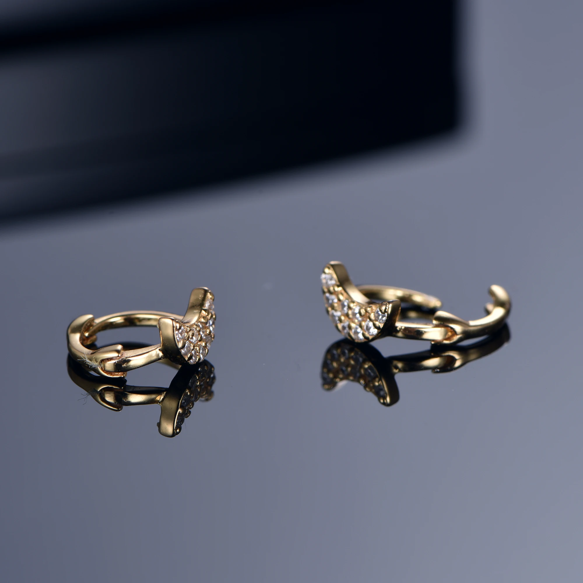 Pendientes pequenos y bonitos de oro de 18 k Pendientes de aro con luna y estrella de plata de ley 925