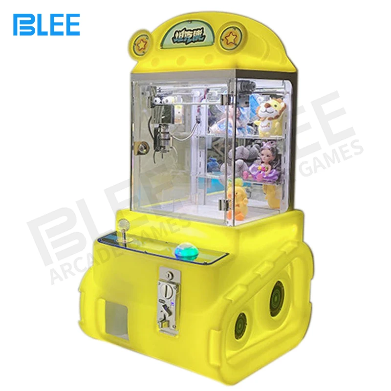 Popular small doll cute bears claw machine coin operated claw crane machine mini plush toy claw crane machine for sale canada
