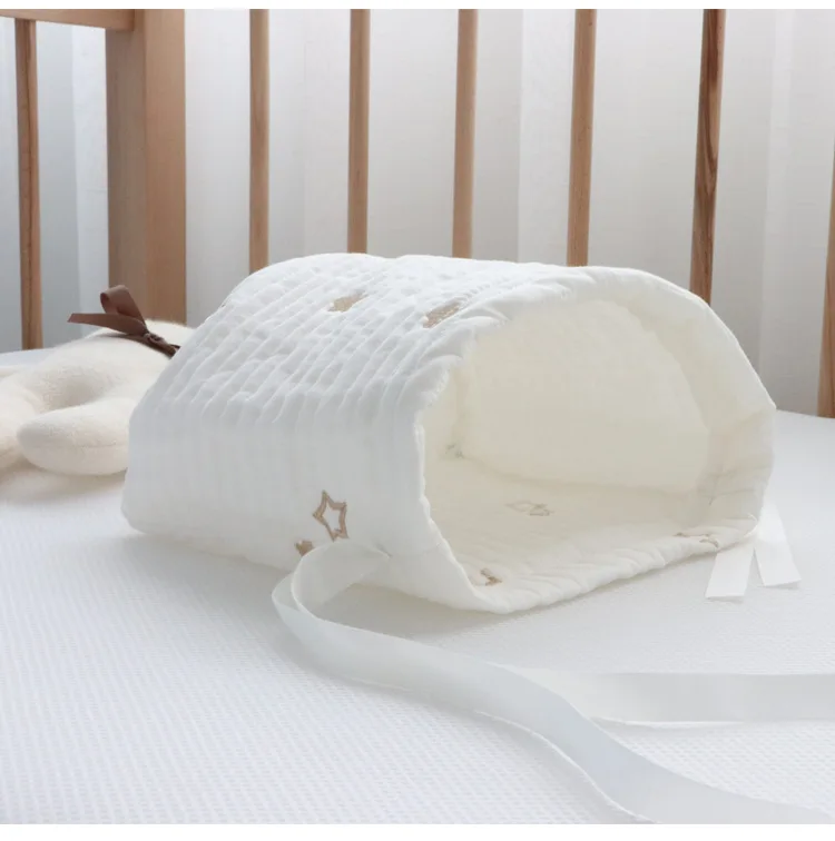 Soft Quilted hanging Storage Basket with nature cotton and embroidery for Crib and Stroller baby diaper bag