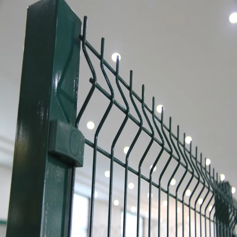 Triangle bending fence net surface hot dip galvanized fence net 1.8*2