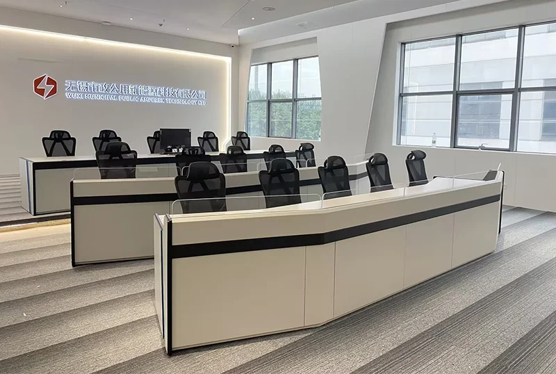 24/7 Support Control Room Consoles - Proactive Support When You Need It Most C09