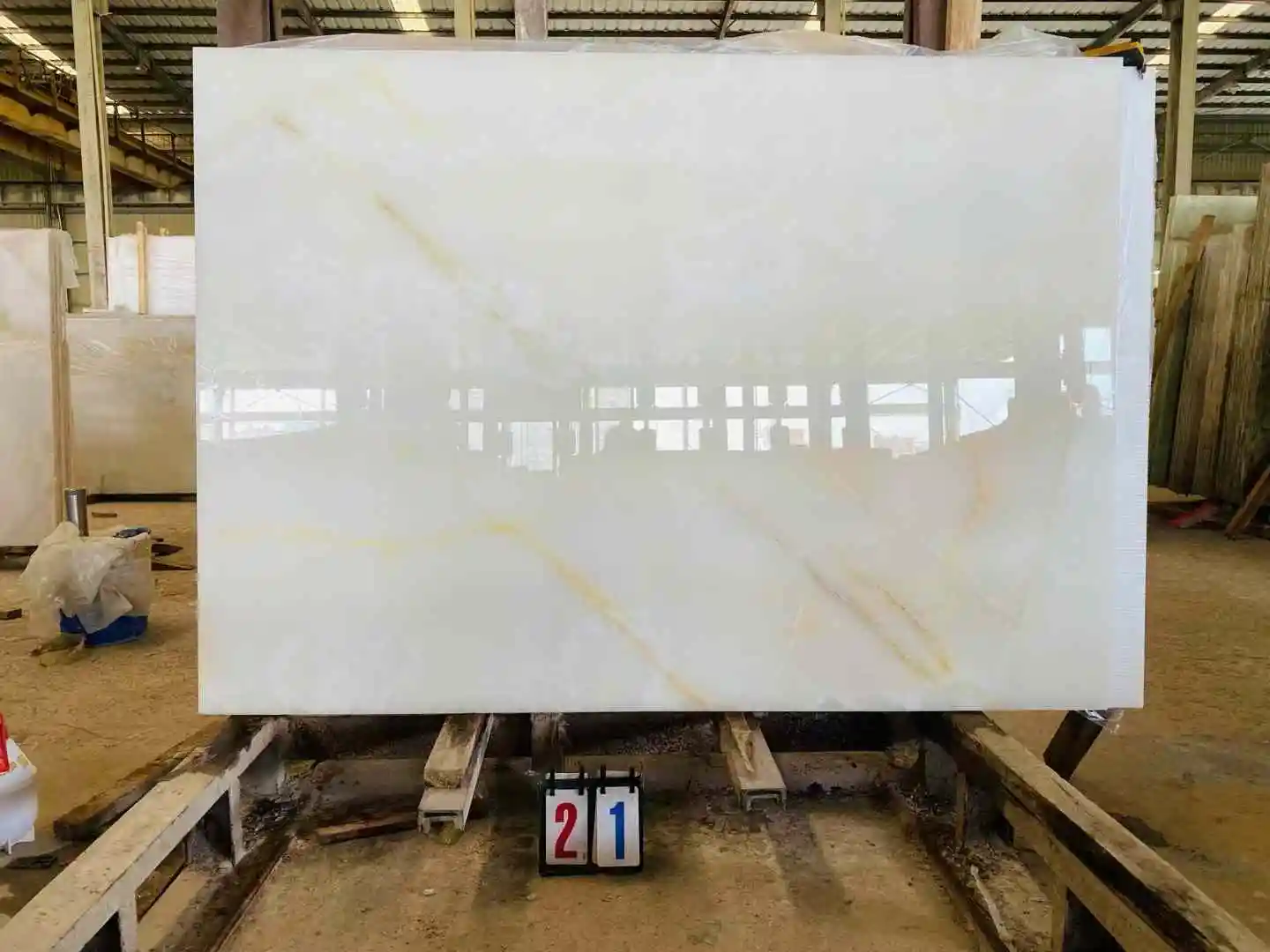 Polished White Onyx Slab Wall Tile Luxurious Material Eramosa Marble
