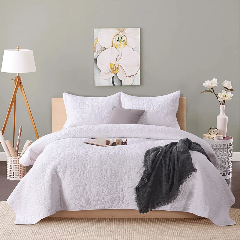 Home textile solid color white quilt coverlets ultrasonic bedspread quilt manufacturer