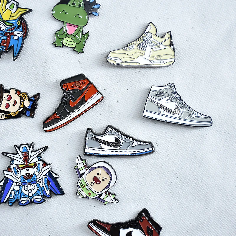 Customized Manufacturer Sport Shoes Lapel Pin Soft Enamel Basketball Shoes Badge Sports Custom Sneaker Shoes Badge